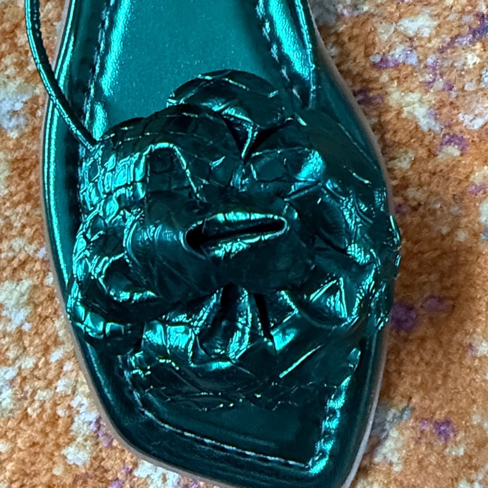 New I.N.C. International Concepts Gilma Flower Lace-Up Flat Sandals - Picture 10 of 10